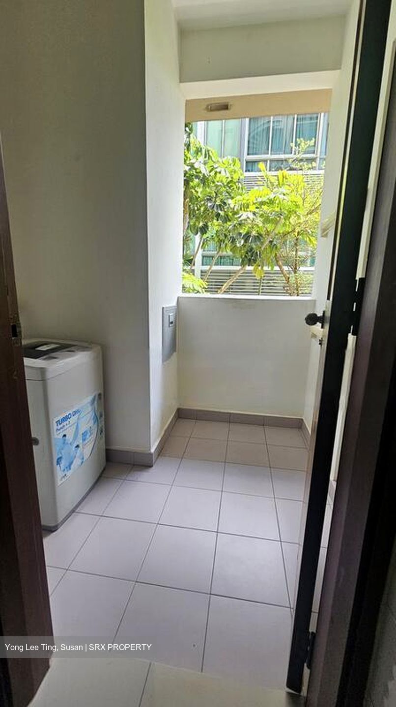 The Edgewater (D17), Condominium #466959361